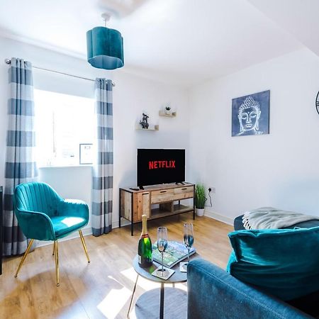 Stylish Chester City Centre Apartment By 53 Degrees Property, Ideal For Couples & Business Professionals - Sleeps 4 Extérieur photo