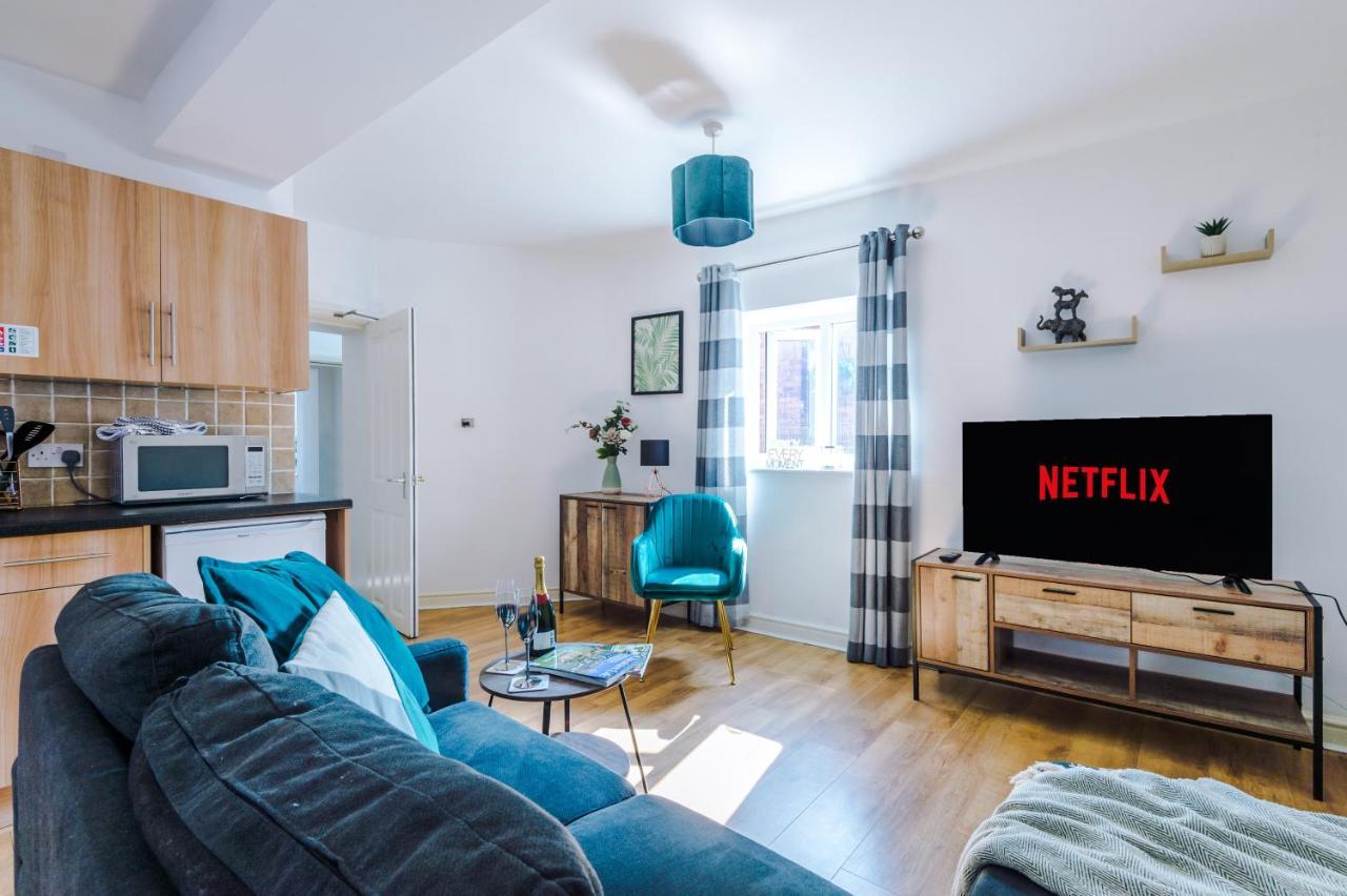 Stylish Chester City Centre Apartment By 53 Degrees Property, Ideal For Couples & Business Professionals - Sleeps 4 Extérieur photo