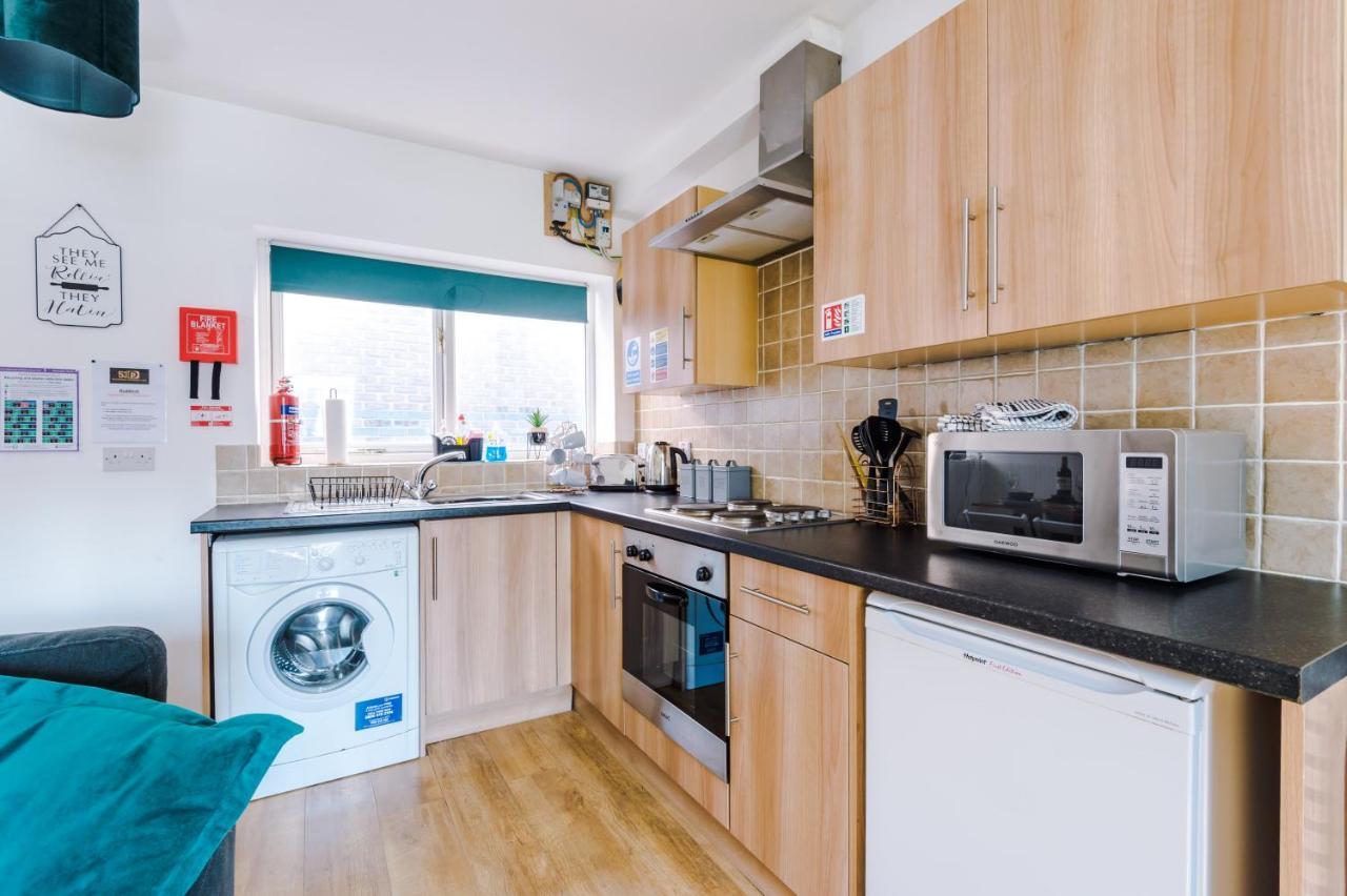 Stylish Chester City Centre Apartment By 53 Degrees Property, Ideal For Couples & Business Professionals - Sleeps 4 Extérieur photo