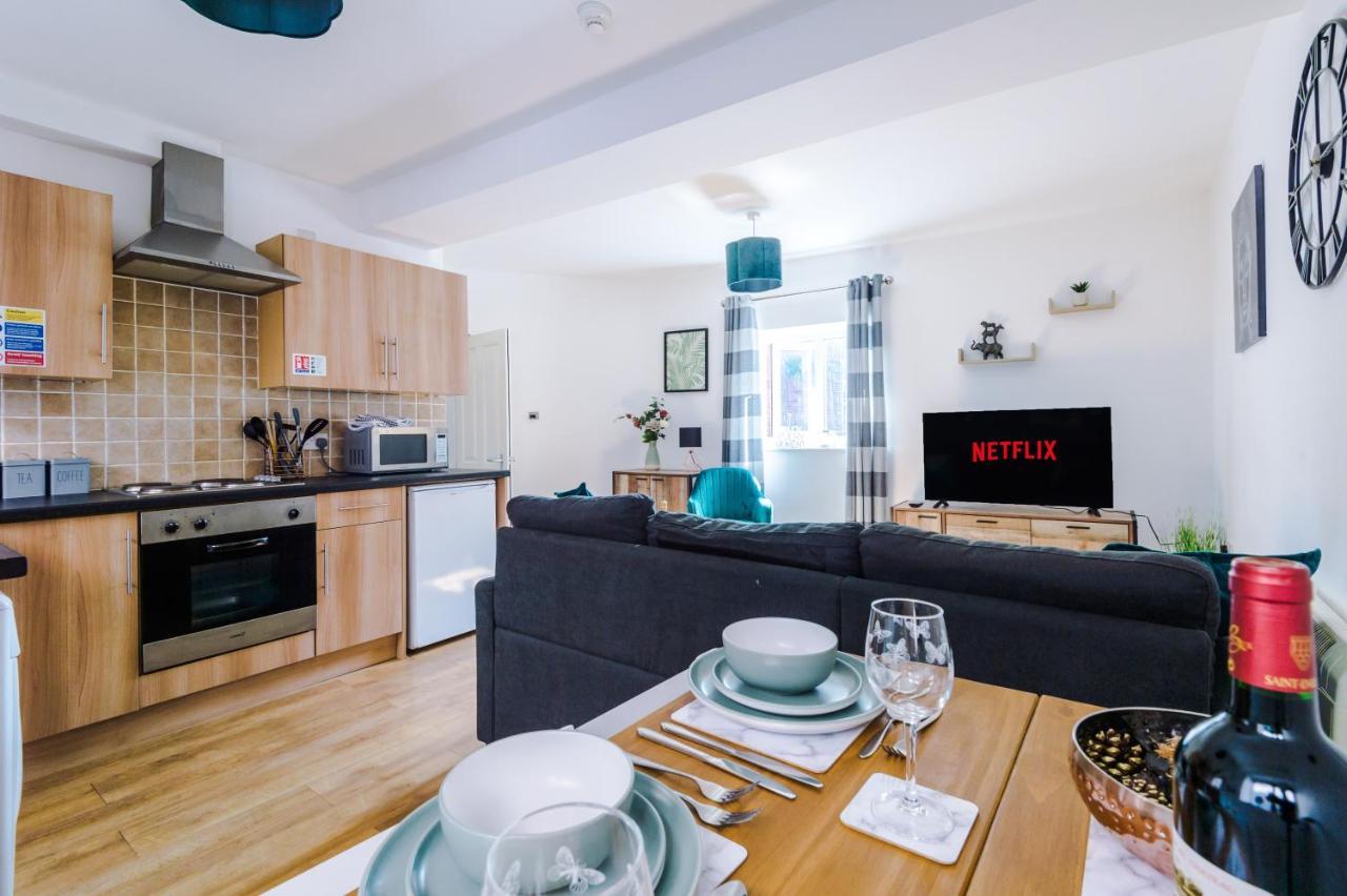 Stylish Chester City Centre Apartment By 53 Degrees Property, Ideal For Couples & Business Professionals - Sleeps 4 Extérieur photo