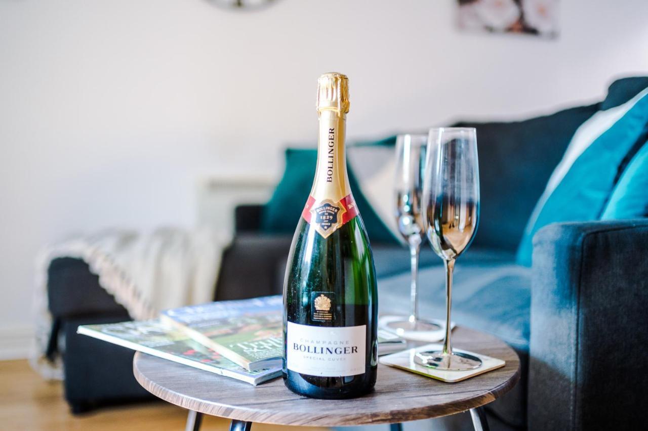 Stylish Chester City Centre Apartment By 53 Degrees Property, Ideal For Couples & Business Professionals - Sleeps 4 Extérieur photo