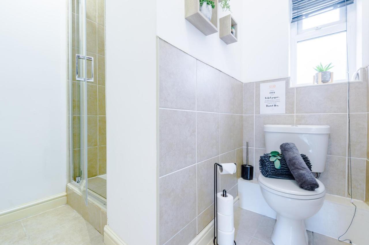 Stylish Chester City Centre Apartment By 53 Degrees Property, Ideal For Couples & Business Professionals - Sleeps 4 Extérieur photo