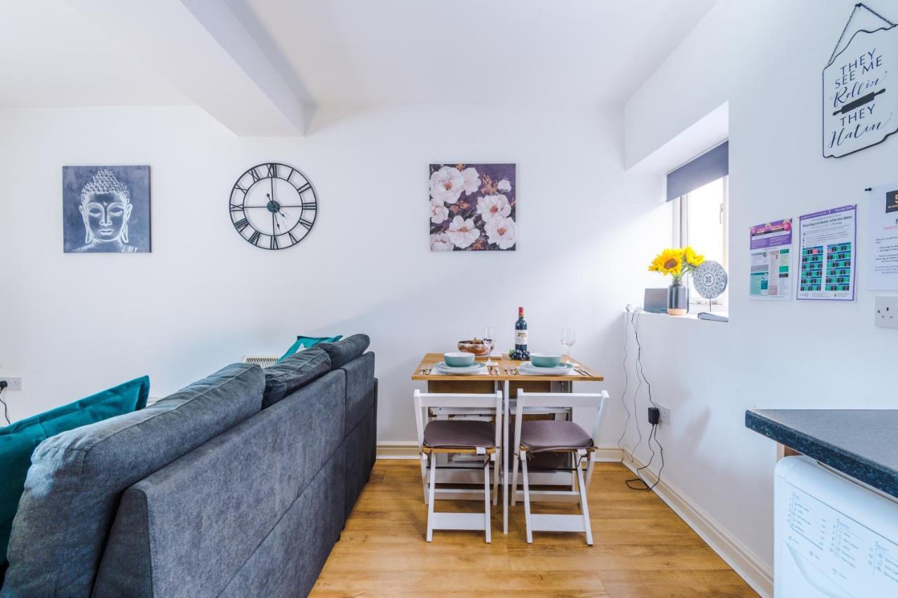Stylish Chester City Centre Apartment By 53 Degrees Property, Ideal For Couples & Business Professionals - Sleeps 4 Extérieur photo