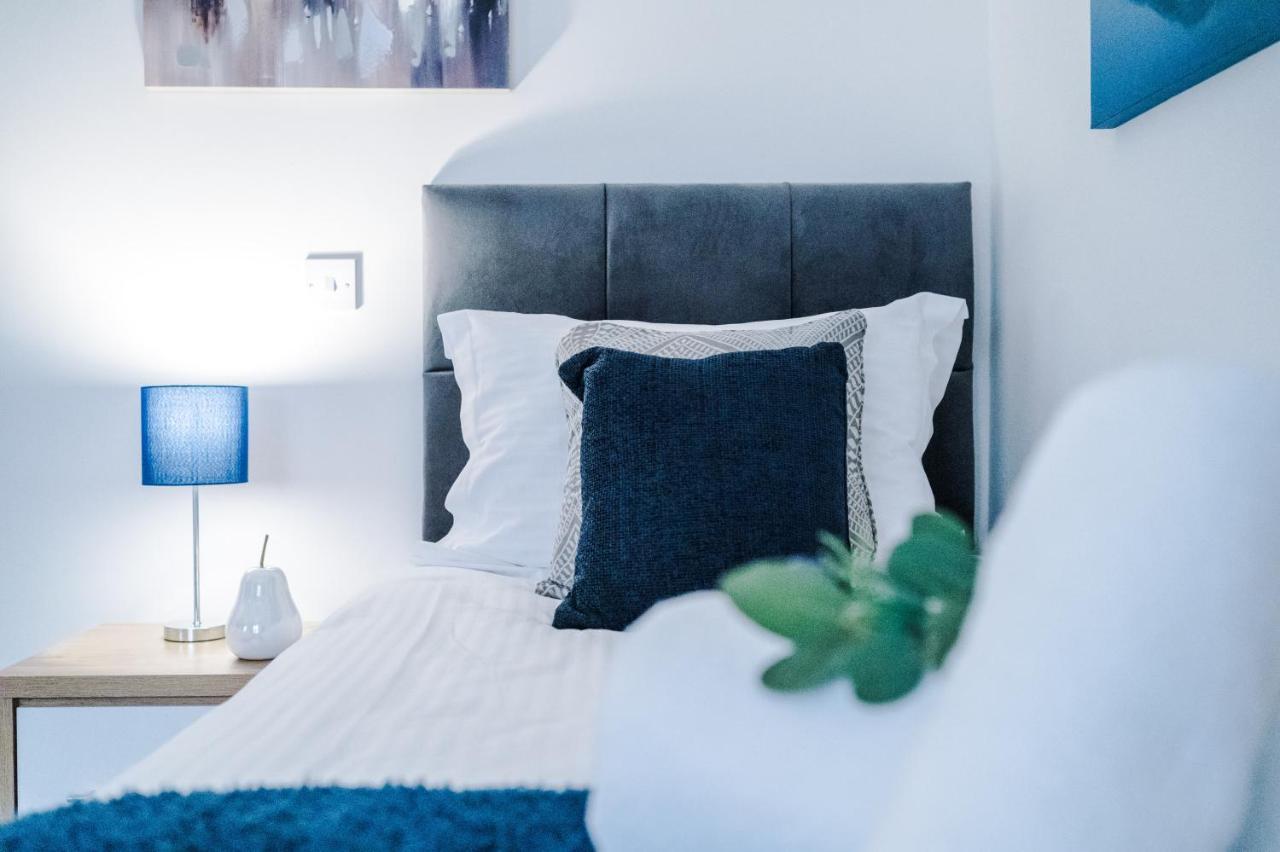 Stylish Chester City Centre Apartment By 53 Degrees Property, Ideal For Couples & Business Professionals - Sleeps 4 Extérieur photo