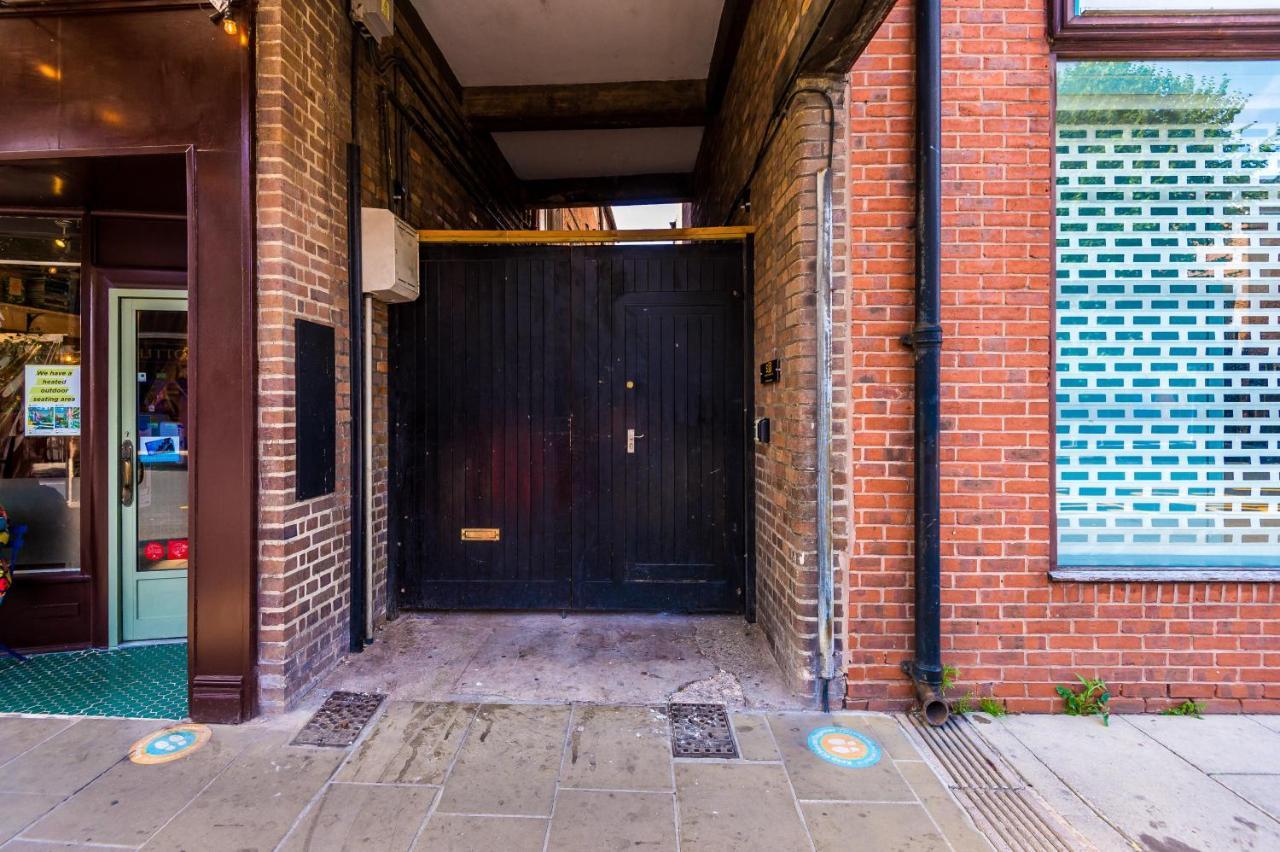 Stylish Chester City Centre Apartment By 53 Degrees Property, Ideal For Couples & Business Professionals - Sleeps 4 Extérieur photo